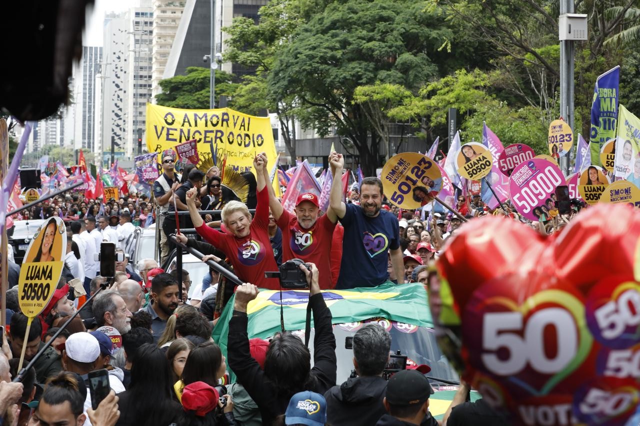 Lula fará campanha 'de acordo com o que for possível', diz ministro sobre segundo turno