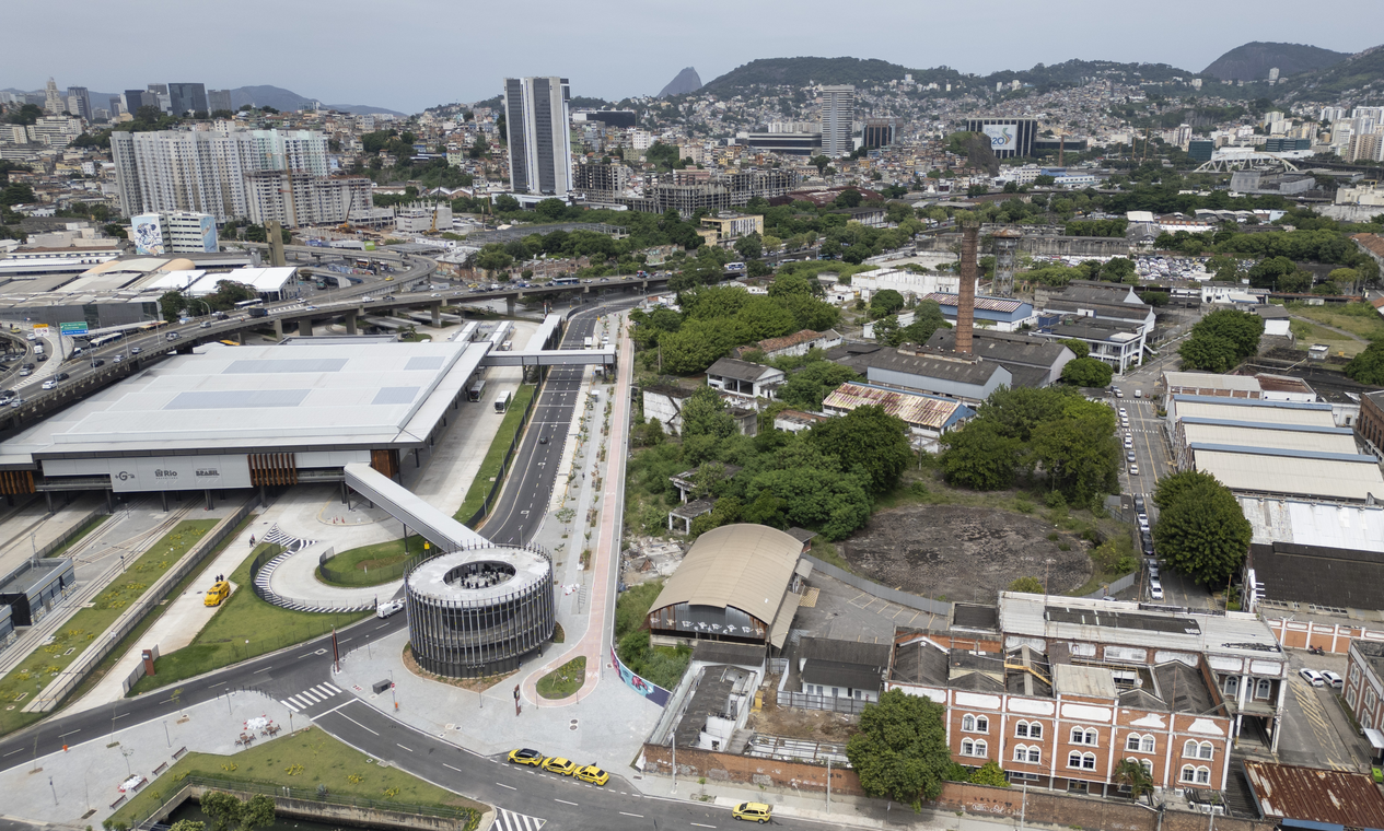 Paes afirma que dará condições para o Flamengo comprar terreno da Caixa e construir estádio no Gasômetro