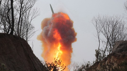 Coreia do Norte realizou disparo de mísseis balísticos, afirma Seul