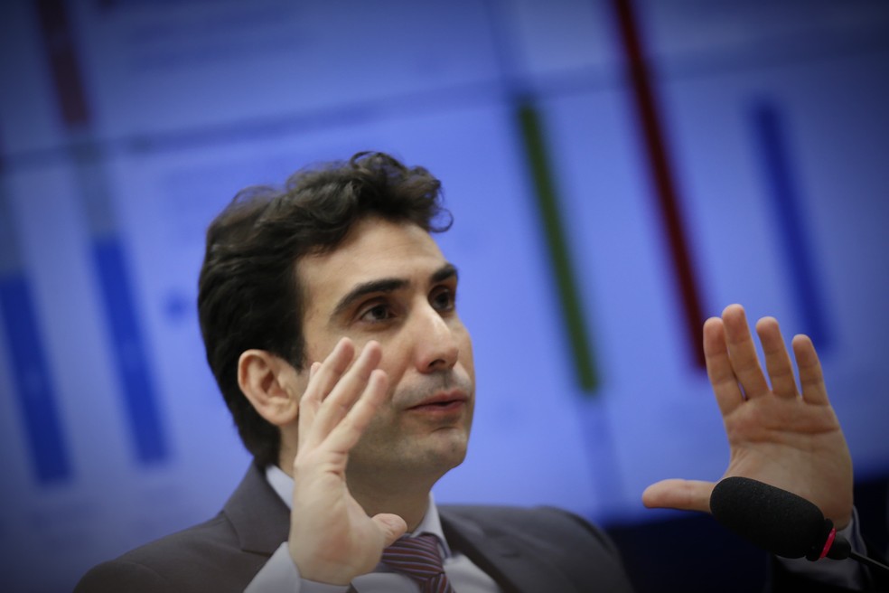 The President of the Central Bank, Gabriel Galípolo, during a hearing in the Chamber of Deputies — Photo: Cristiano Mariz/Agência O Globo