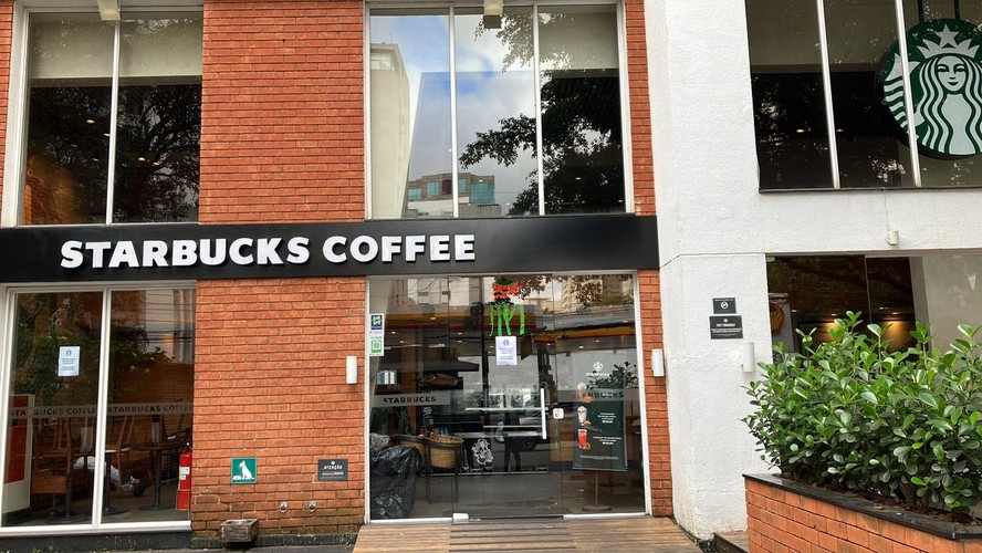 Fim do Subway e da Starbucks no Brasil? Empresa que opera as duas