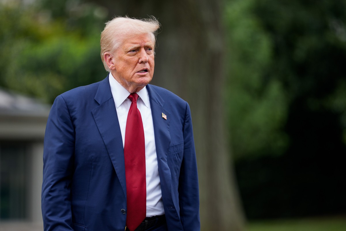 Trump anuncia investigação e prepara tarifas sobre importações de móveis