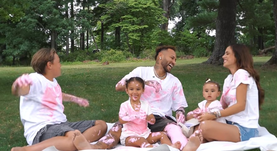 Bruna Biancardi e Neymar anunciam gravidez de mais uma menina; veja vídeo