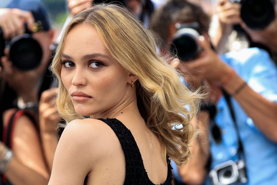 Lily-Rose: filha de Johnny Depp se inspirou em Sharon Stone para viver