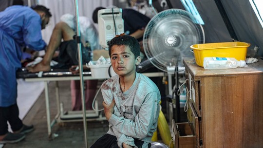 Bloqueio da passagem de Rafah por Israel deixa pacientes doentes de Gaza sem acesso a tratamento hospitalar no Egito