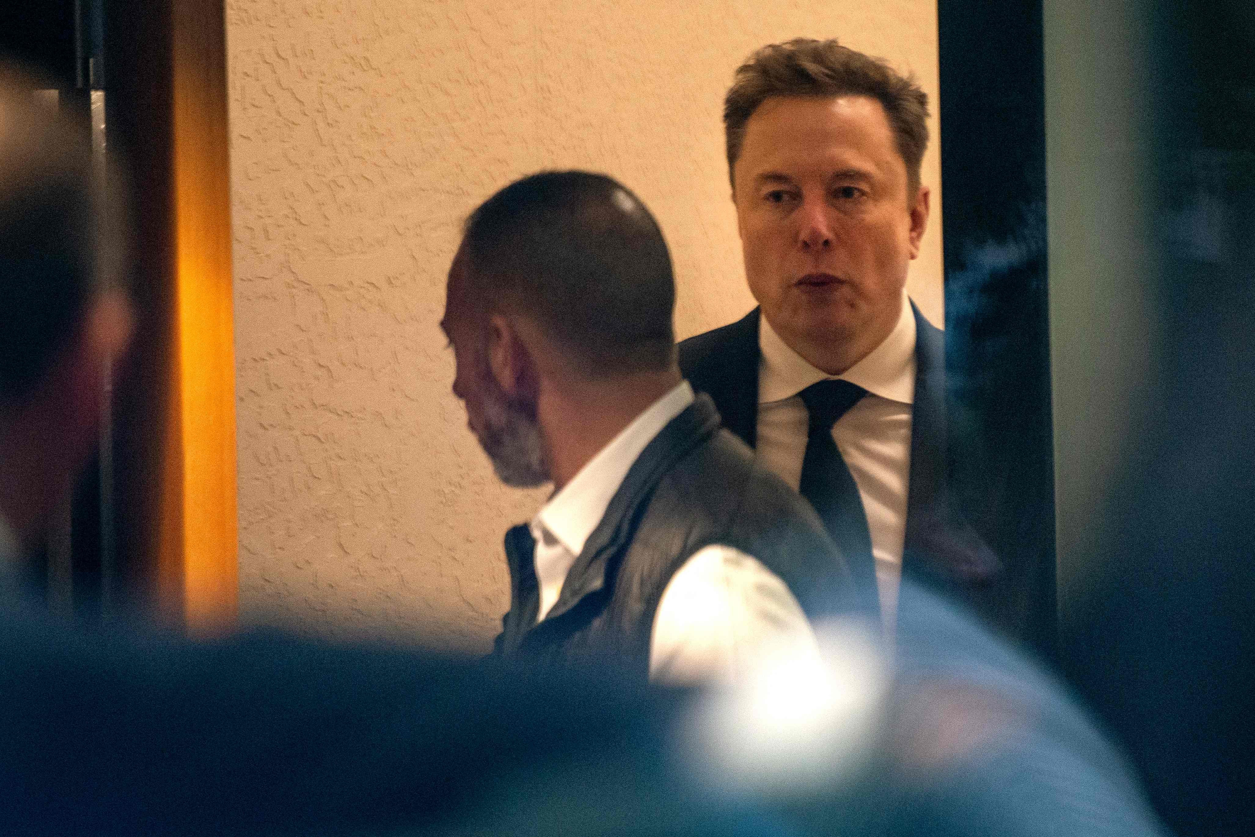 Em meio à briga judicial, Elon Musk admite que usa OpenAI, do ChatGPT, para treinar a sua própria IA, diz Forbes