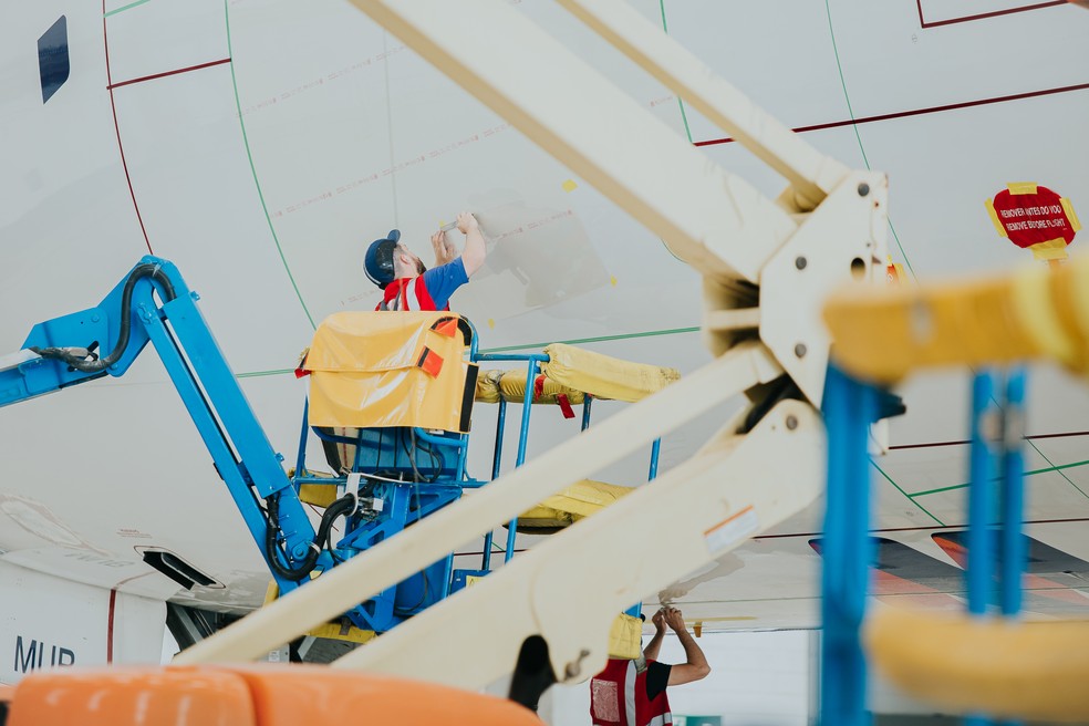 Instala&ccedil;&atilde;o da pel&iacute;cula &mdash; Foto: Divulga&ccedil;&atilde;o/Latam