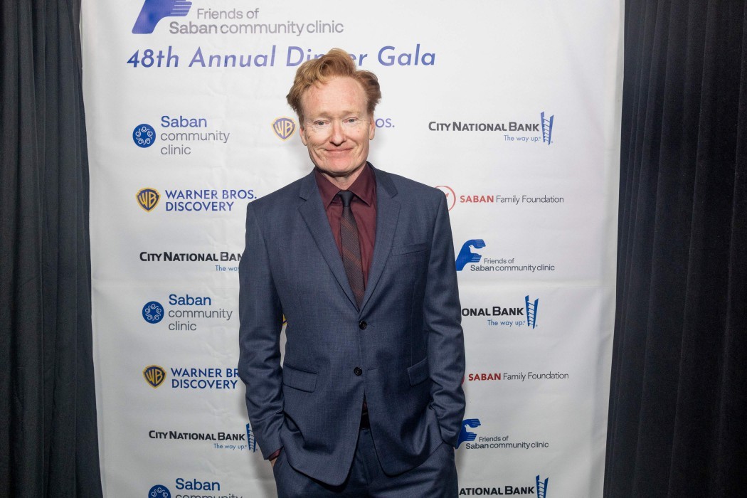 Comediante Conan O’Brien vai apresentar o Oscar 2025