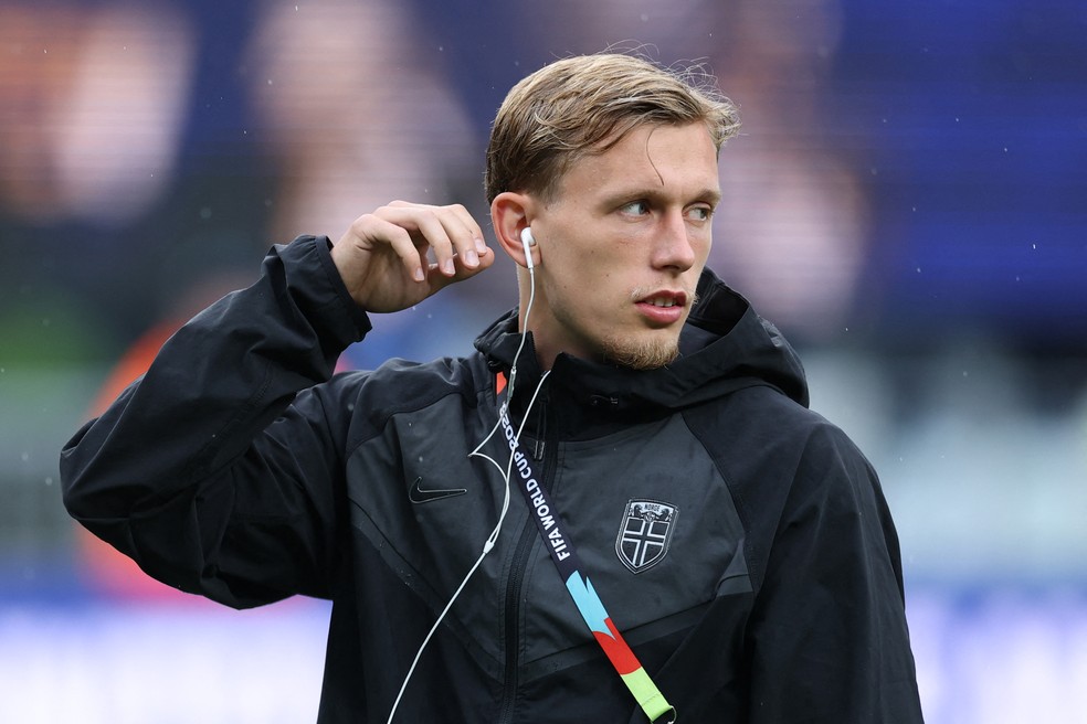 Marcus Holmgren Pedersen antes de Noruega x Senegal — Foto: Getty Images via AFP