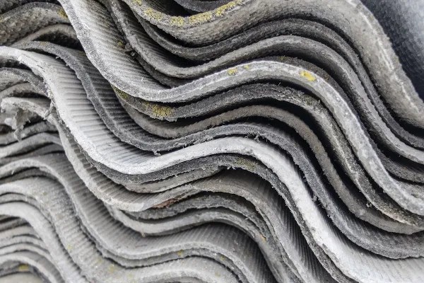 Ação contra Saint-Gobain pede indenizações de até R$ 900 mil a funcionários expostos ao amianto - QTU Questões do Universo