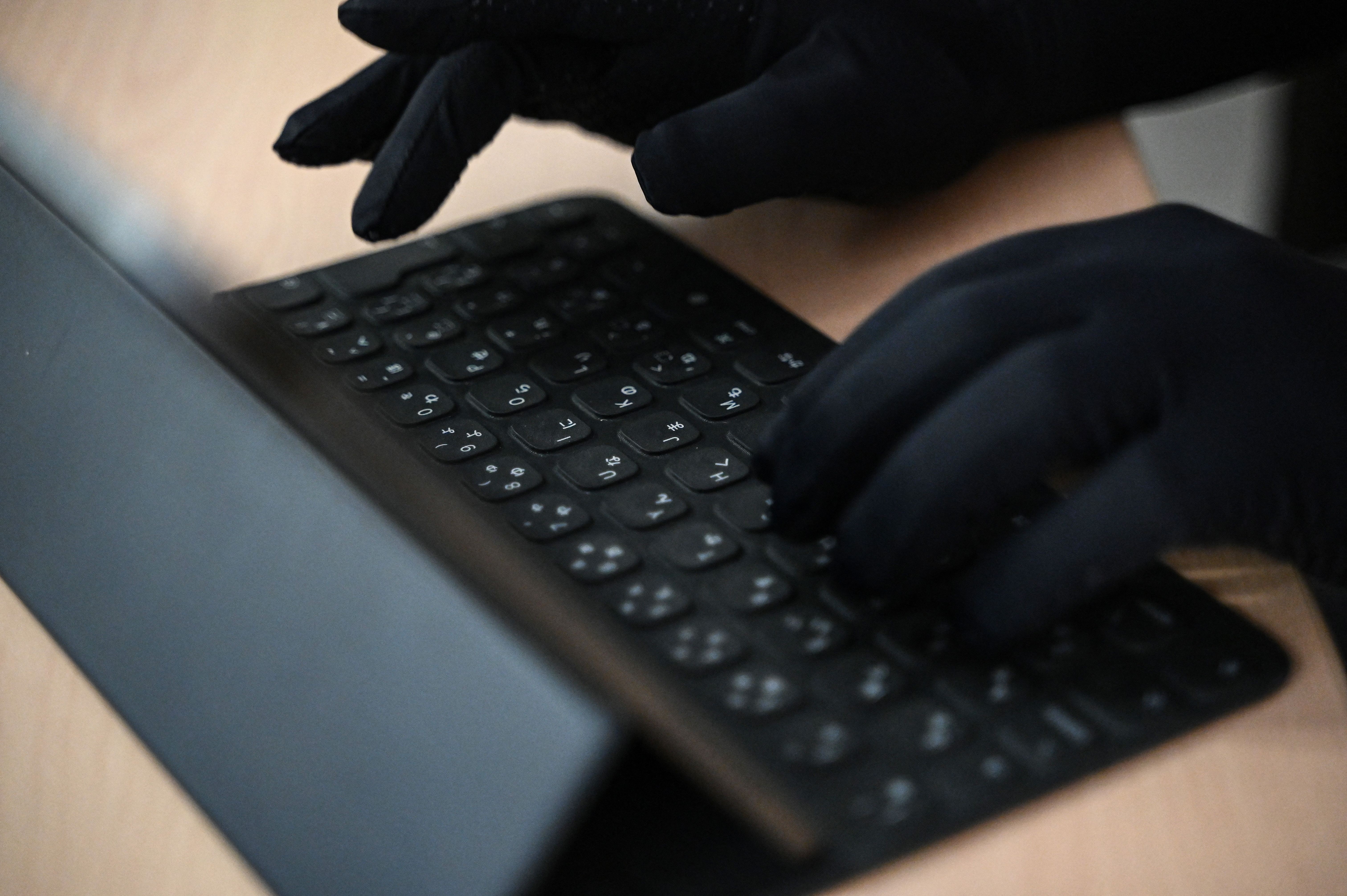 Hackers norte-coreanos são suspeitos de roubar US$ 300 milhões em criptomoedas