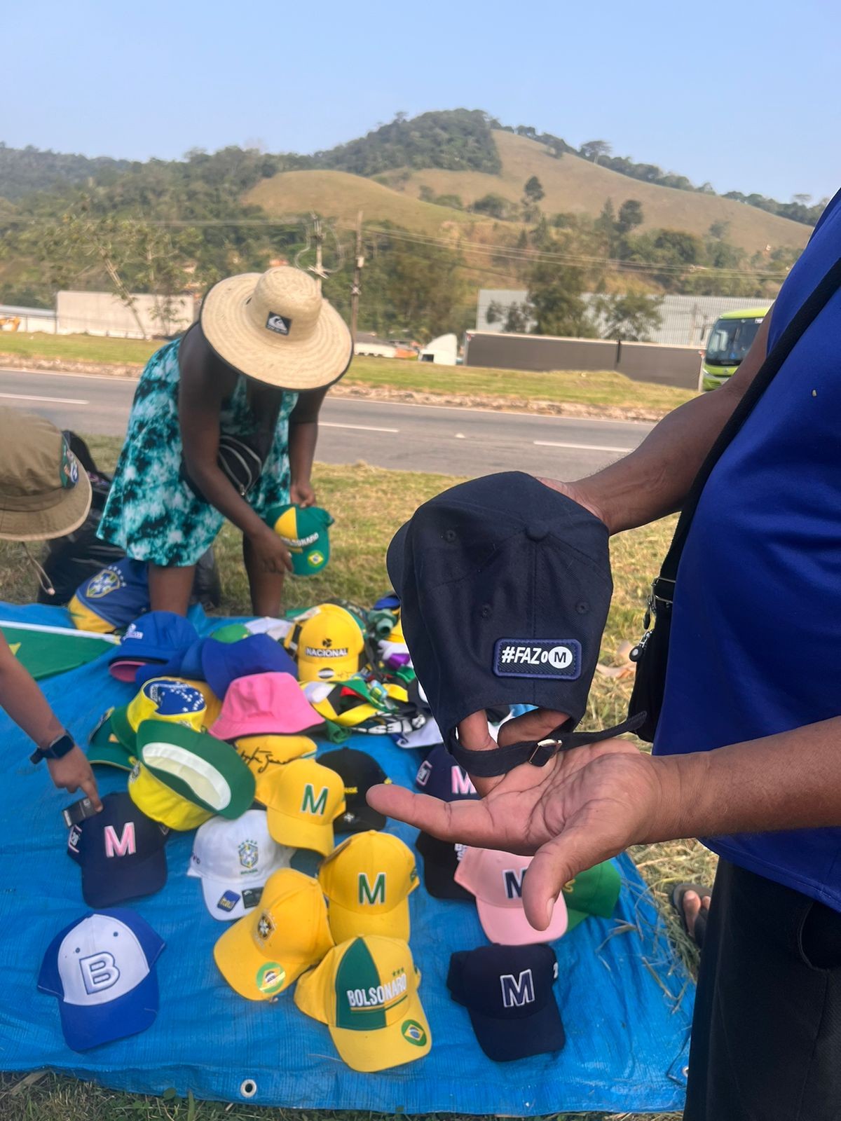 Público ignora rixa entre Bolsonaro e Marçal, e boné do ex-coach vira ...