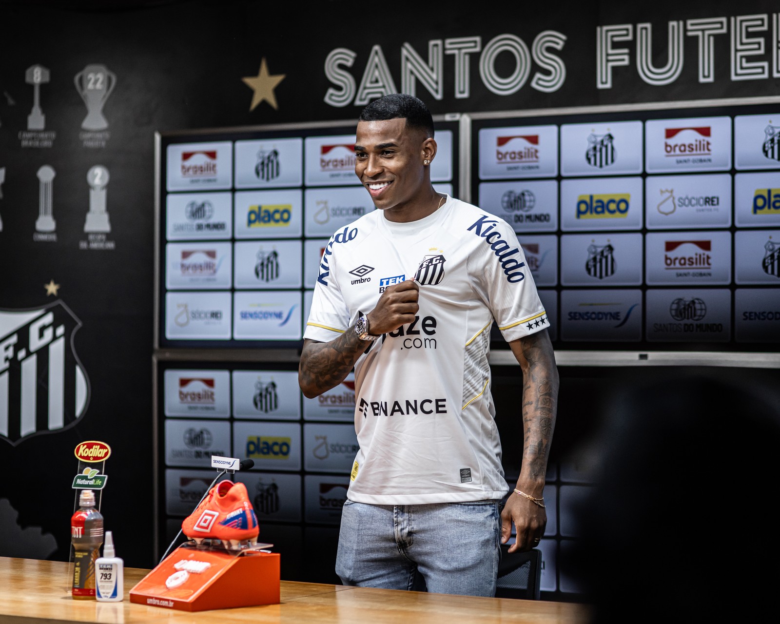 Jean Lucas retorna ao após quatro temporadas — Foto: Raul Baretta/ Santos FC.