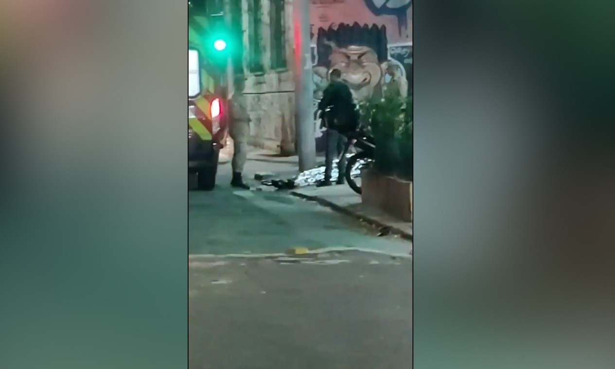 Homem é morto após ser assaltado no Rio Comprido, na Zona Norte do Rio; vídeo