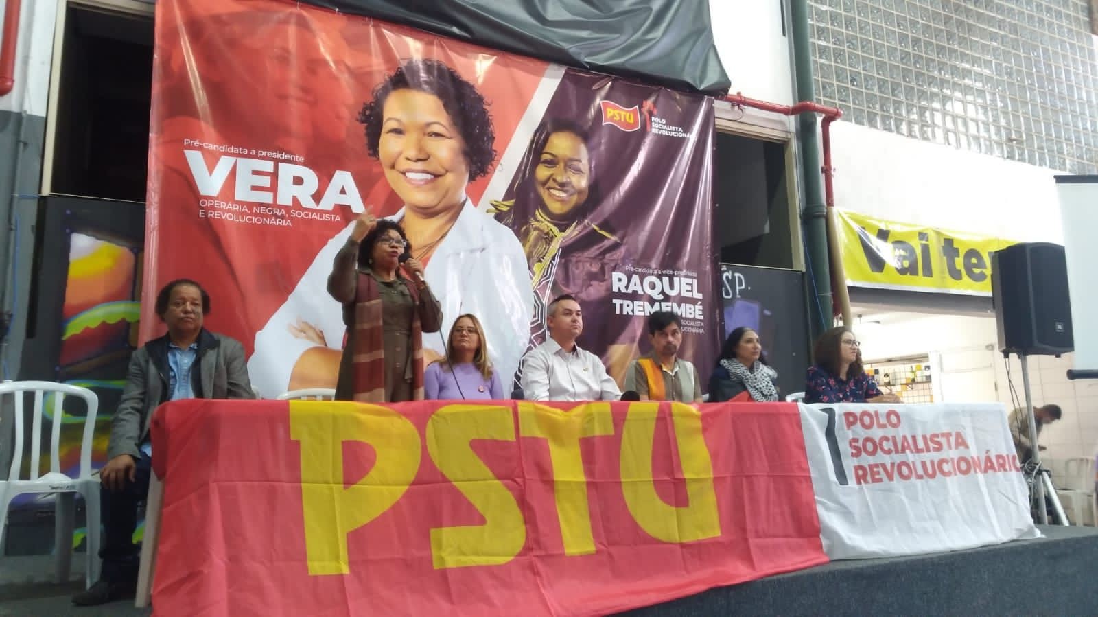 Em convenção, Vera Lúcia foi lançada candidata pelo PSTU — Foto: Divulgação