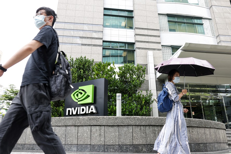 Quem mais perdeu com queda livre das ações da Nvidia? Veja quantos bilhões ricaços viram