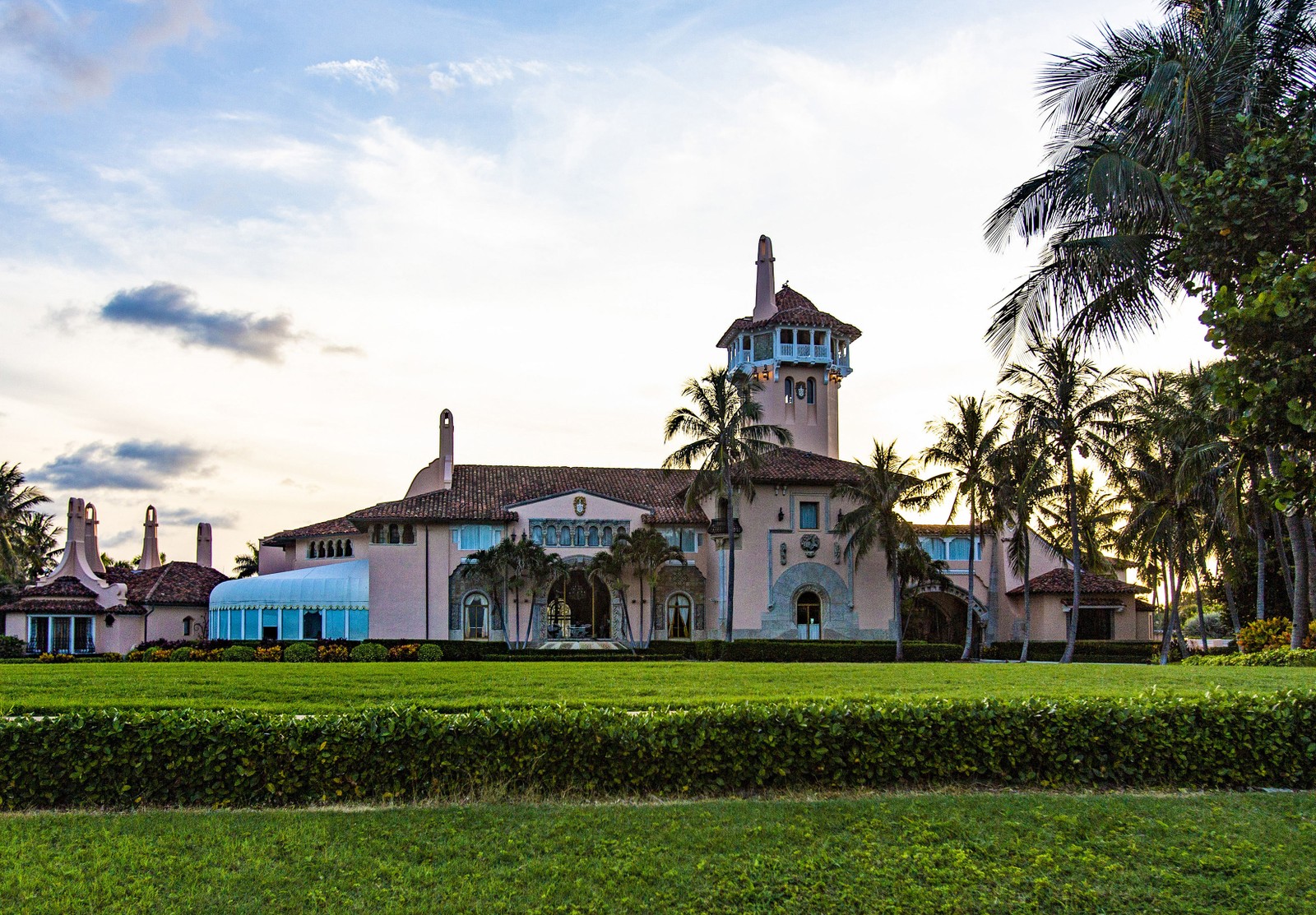 A mansão de Donald Trump no seu resort em Mar-a-Lago, em Palm Beach, Flórida  — Foto: SAUL MARTINEZ/NYT