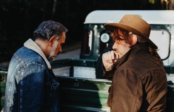 Humberto Martins and his son, Humberto Martins Filho, in a scene from the feature film 