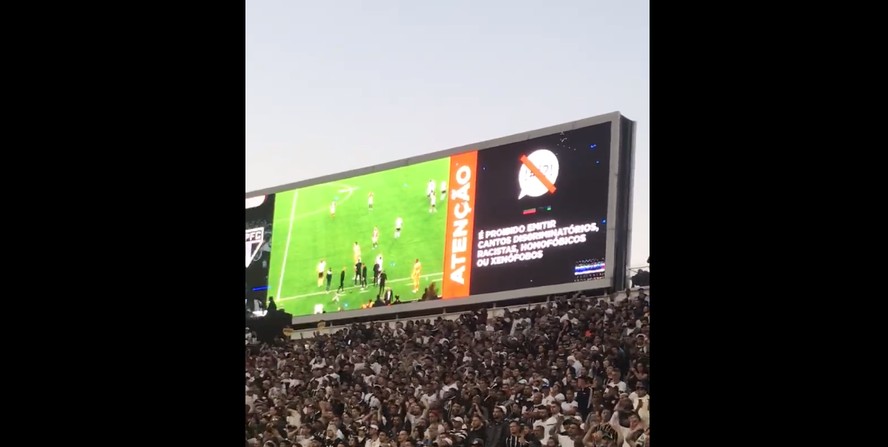 Corinthians é punido por cantos homofóbicos e vai jogar sem torcida