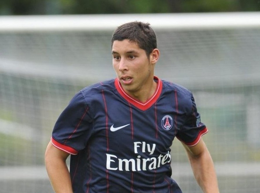 Ex-jogador do PSG, marroquino Abdelaziz Barrada morre aos 35 anos vítima de um ataque cardíaco, diz jornal