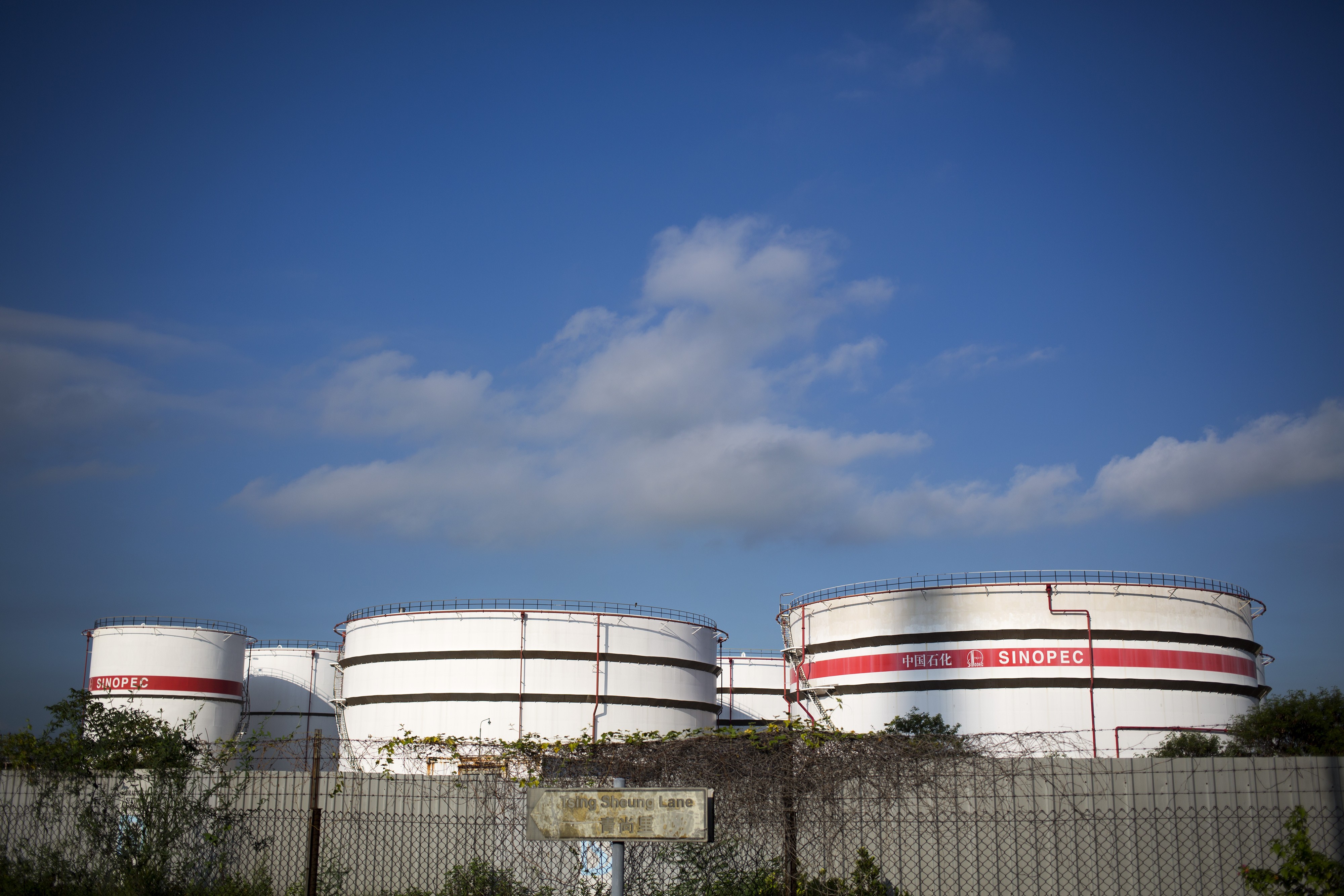 Guerra de Trump no Oriente Médio turbina lucro da petroleira que tem mais refinarias na China - QTU Questões do Universo