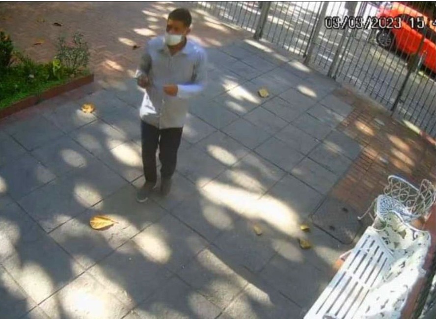 Domingues foi filmado por uma câmera de segurança
