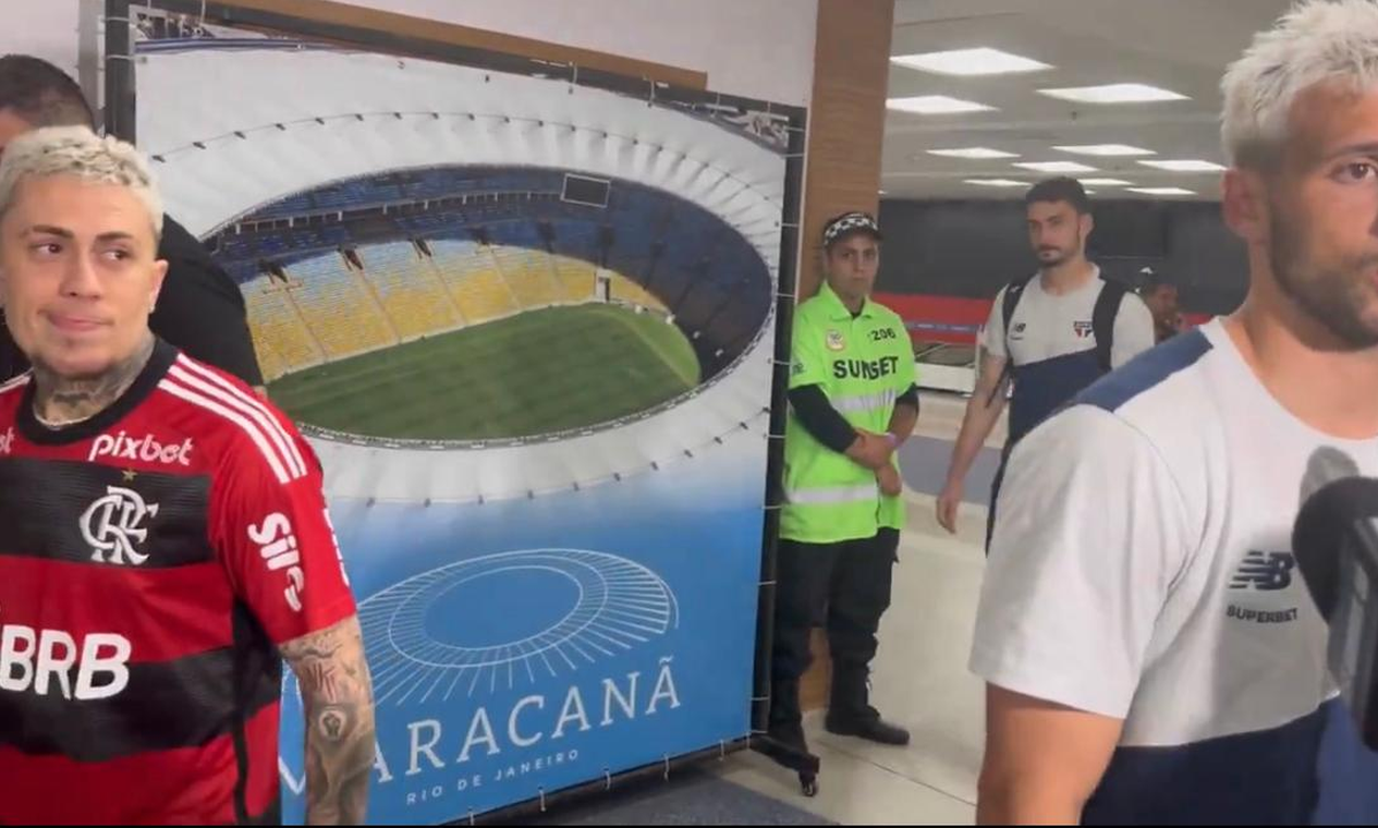 MC Daniel 'provoca' Calleri, do São Paulo, em zona mista após vitória do Flamengo, mas é ignorado pelo atacante