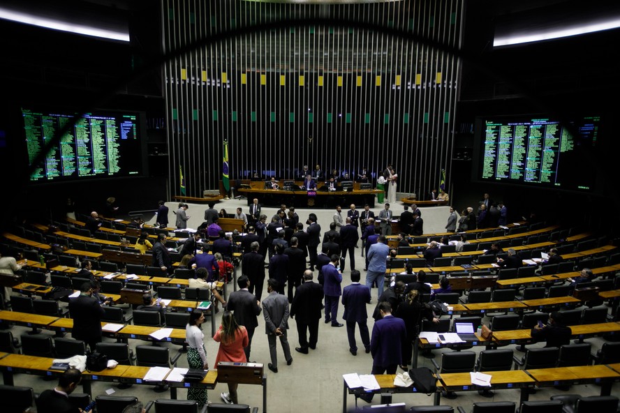 Plenário da Câmara dos Deputados vota projetos do pacote fiscal