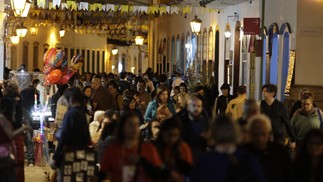 Paraty Lotada Na Primeira Noite DA Flip 2025 - Foto: Alexandre Cassiano