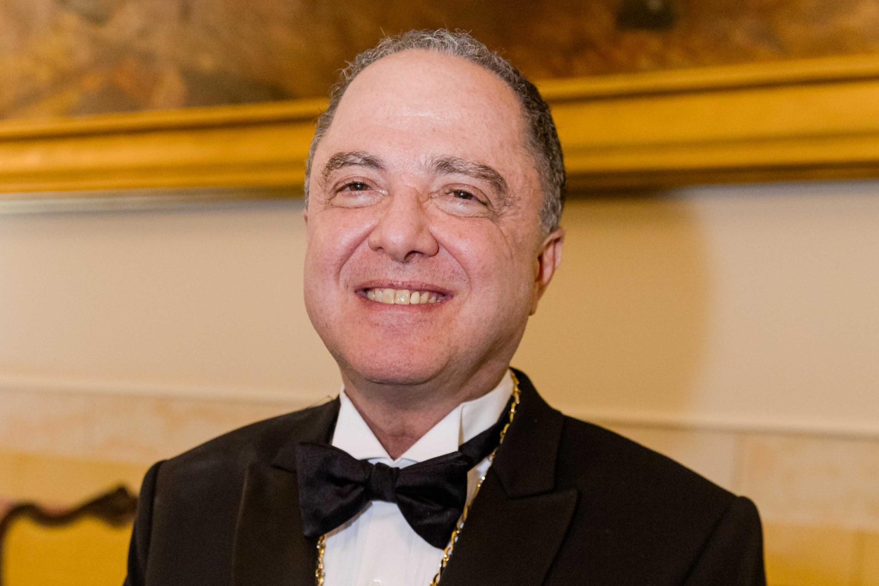 Arroz de pato, 88 entrevistas e bola com pet: os bastidores da campanha de Roberto Kalil para entrar na Academia Nacional de Medicina