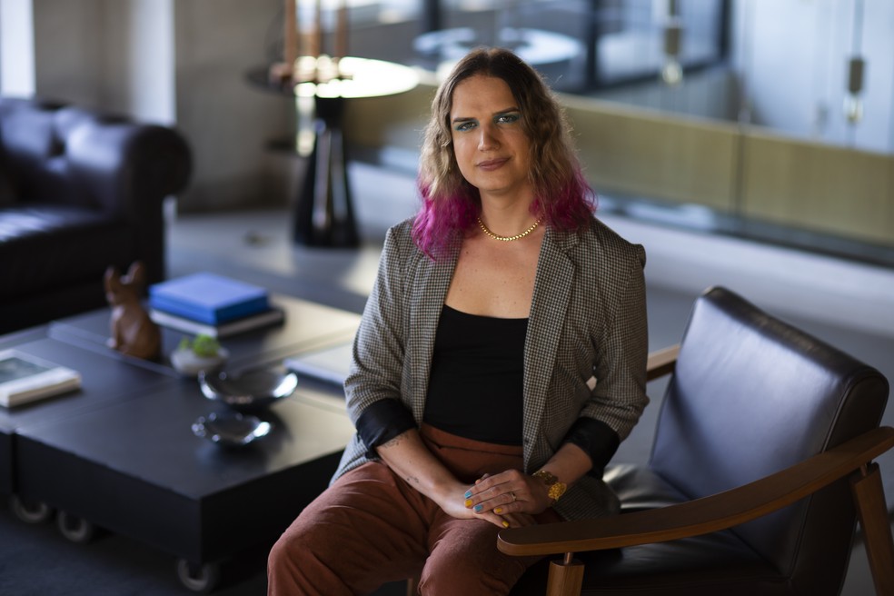 Danielle Torres, sócia da KPMG, a primeira mulher trans a se tornar uma executiva no Brasil — Foto: Edilson Dantas/Agência O Globo