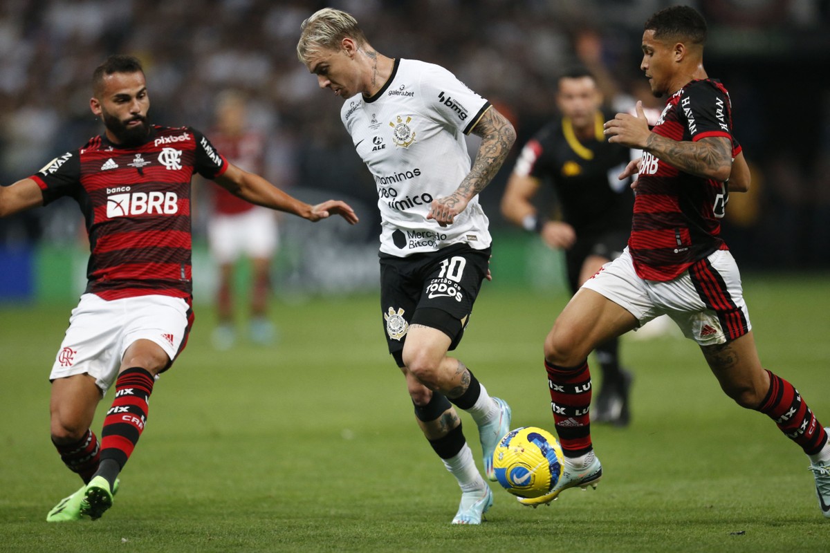 Guia Crissiumal - Not�cias - Jogo entre Flamengo x Tiradentes, do  Campeonato de Crissiumal adiado. Flamengo x Guarany pelos aspirantes fica  mantido