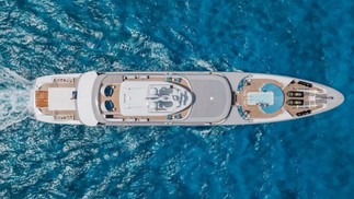 Eternity (Codecasa, 65m): Reformado em 2022, conta com sete suítes, piscina, bar panorâmico e espaço para cruzeiros nas Bahamas — Foto: Divulgação