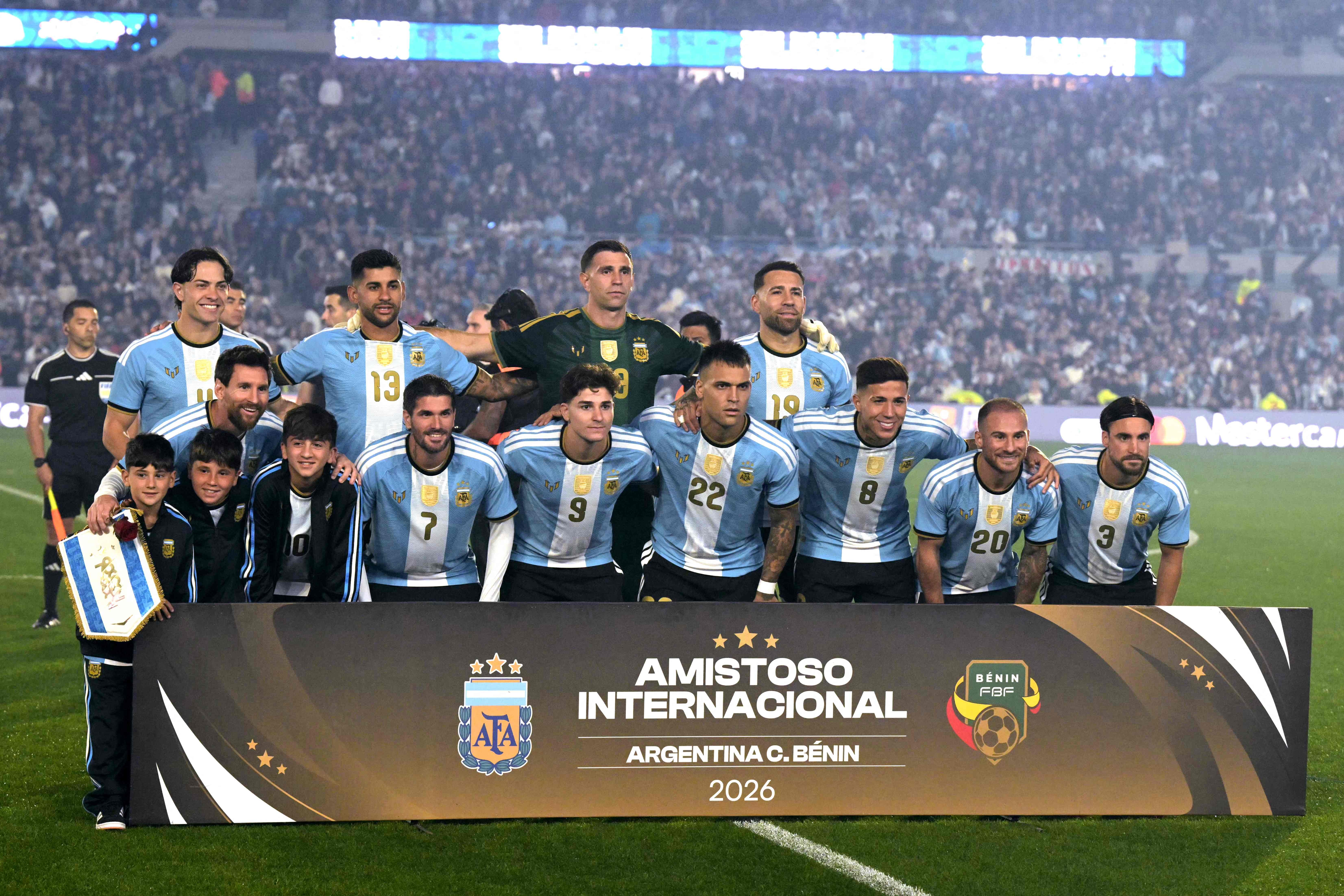 Vice-campeã da Copa do Mundo, Argentina enfrentará Uruguai e Costa Rica na Data-Fifa de novembro