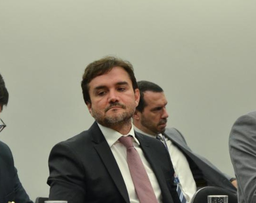 Celso Sabino (União-PA), aliado de Lira, é cotado para assumir ministério de Lula