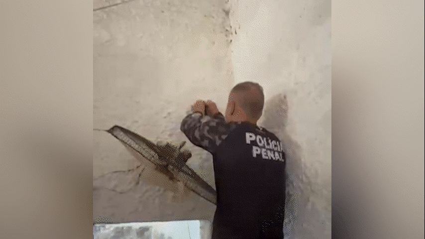 VÍDEO: Polícia Penal encontra celulares escondidos em parede de presídio do Rio; unidade abriga presos do CV - Foto