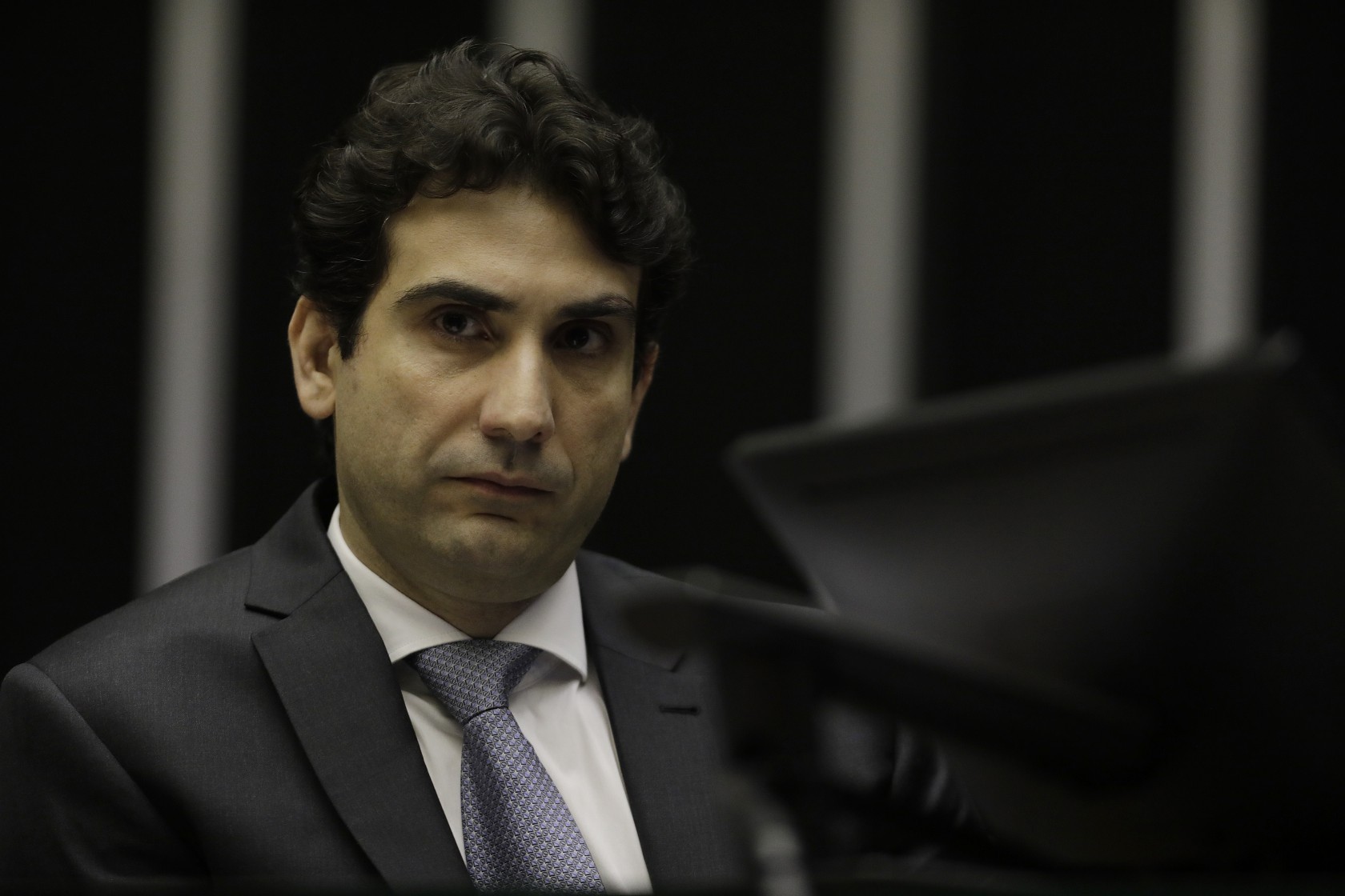 Galípolo diz que saída para rombo do BRB depende de solução apresentada pelo governo do DF