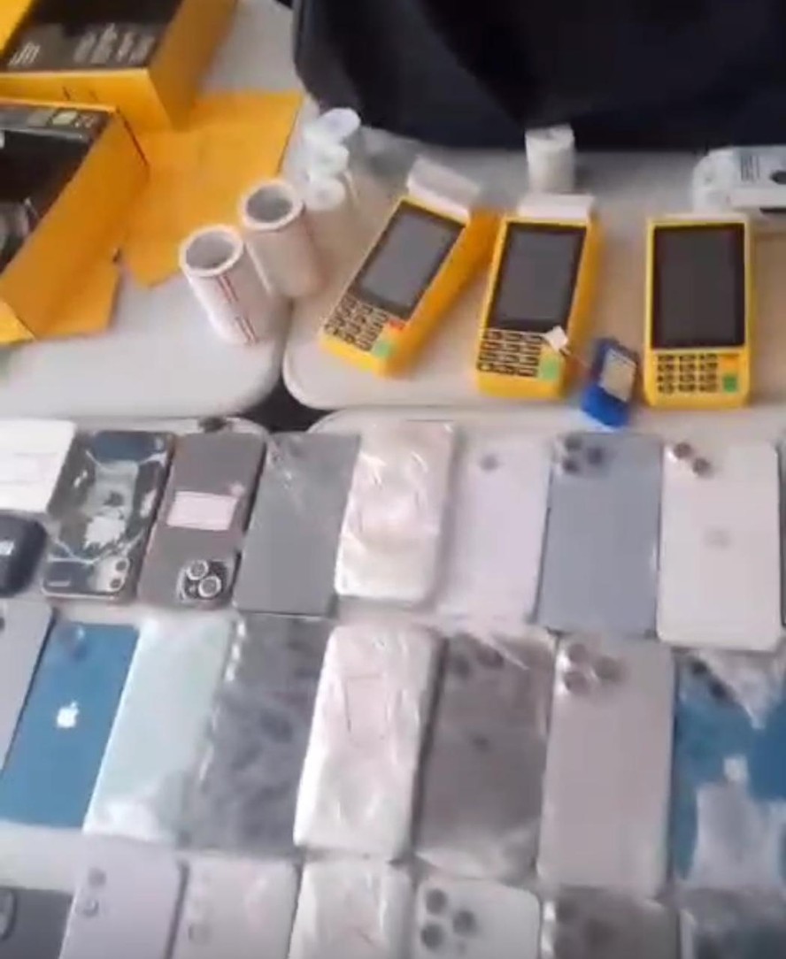 Mais de 90 aparelhos celulares são recuperados após quadrilha de São Paulo ser  presa na Zona Sul do Rio e