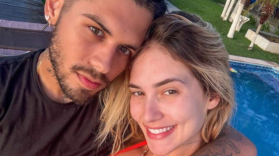 Zé Felipe surge em foto ousada com Virgínia Fonseca e aparência do cantor  chama atenção dos fãs do casal