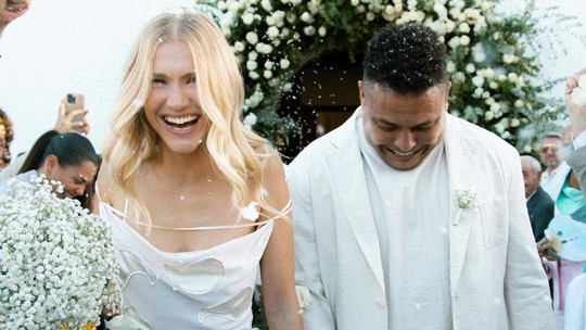 Ronaldo Fenômeno e Celina Locks se casam em cerimônia religiosa íntima, em Ibiza