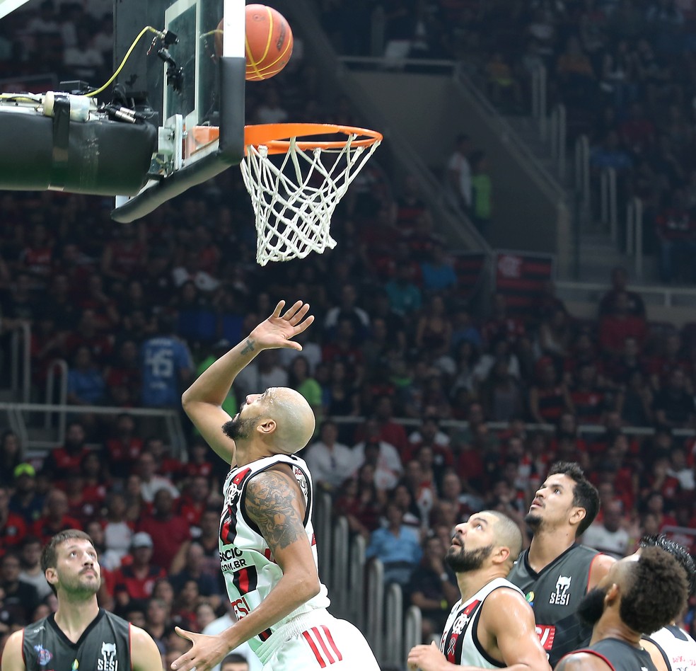 Flamengo e São Paulo iniciam confrontos das semifinais do NBB