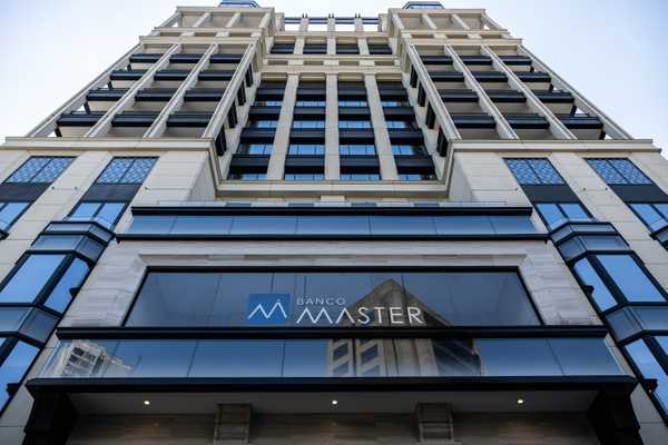 Acaba amanhã o prazo do BC para Vorcaro apresentar uma solução para o Master
