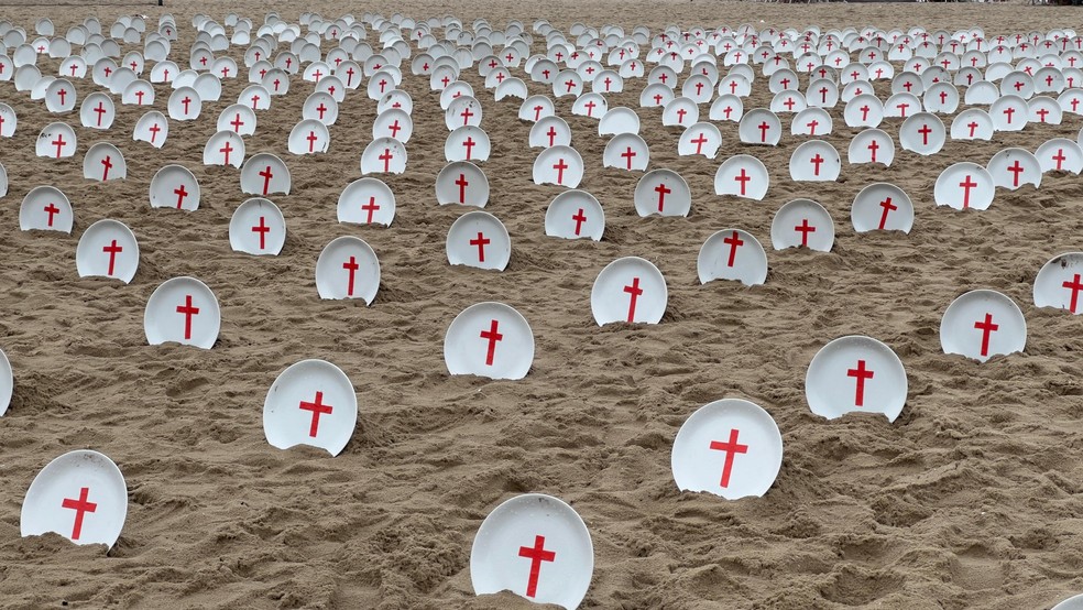 Rio de Paz e Ação da Cidadania fazem manifestação contra a fome — Foto: Ana Branco/Agência O Globo