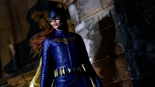 Warner decide não lançar ‘Batgirl’ mesmo após gastar US$ 90 milhões e com filme quase pronto