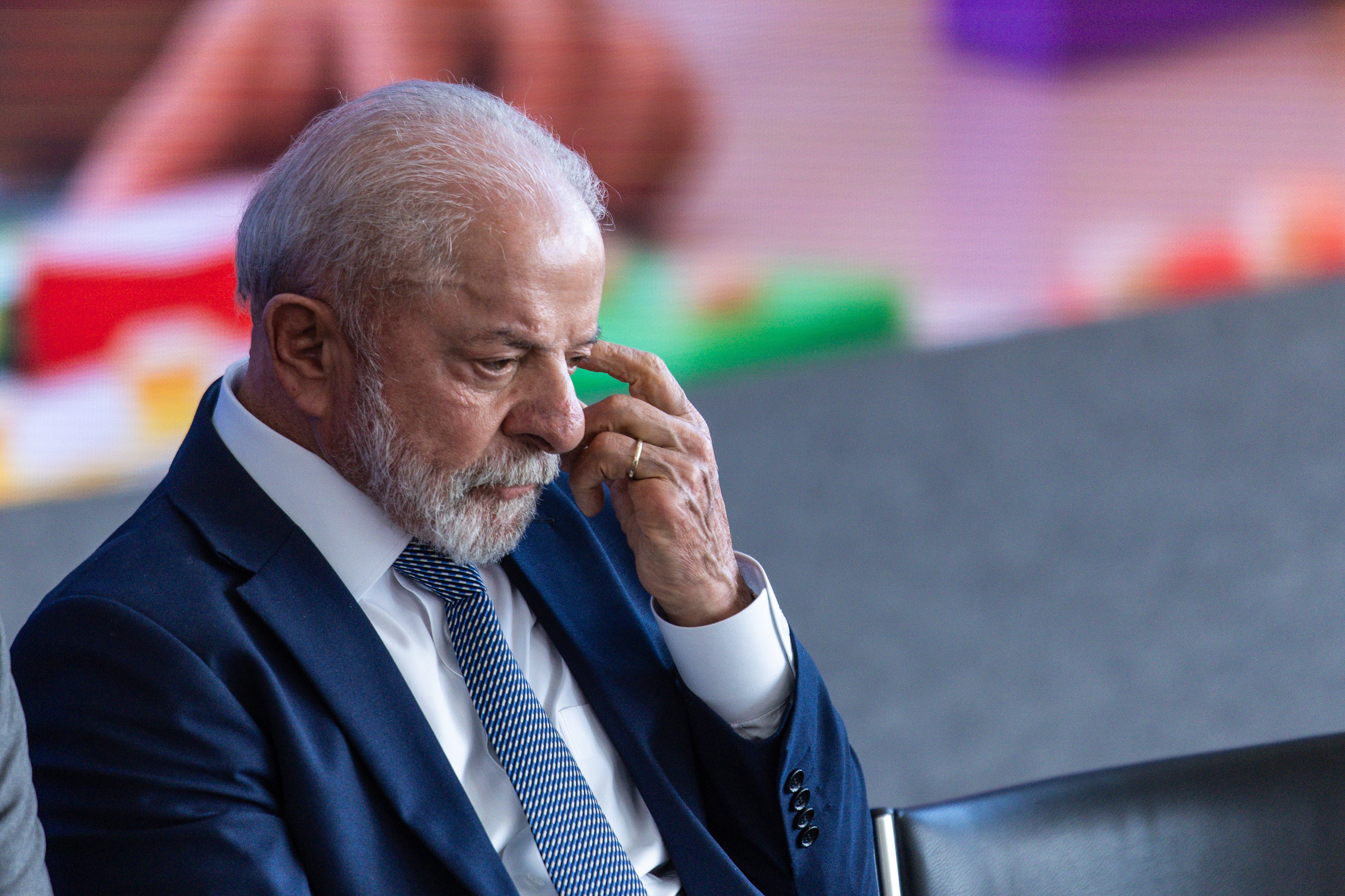 Troca de ministros, racha no governo Lula e eleições atrasam plano de transição energética; entenda