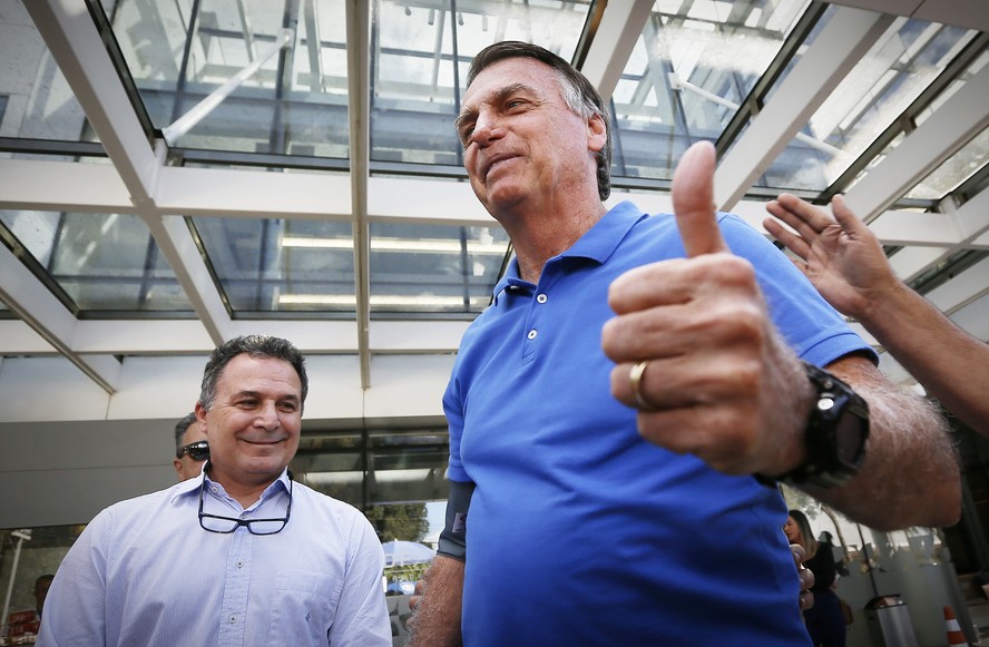 Exames indicam quadro de pneumonia viral em Bolsonaro, e médico recomenda reduzir agenda