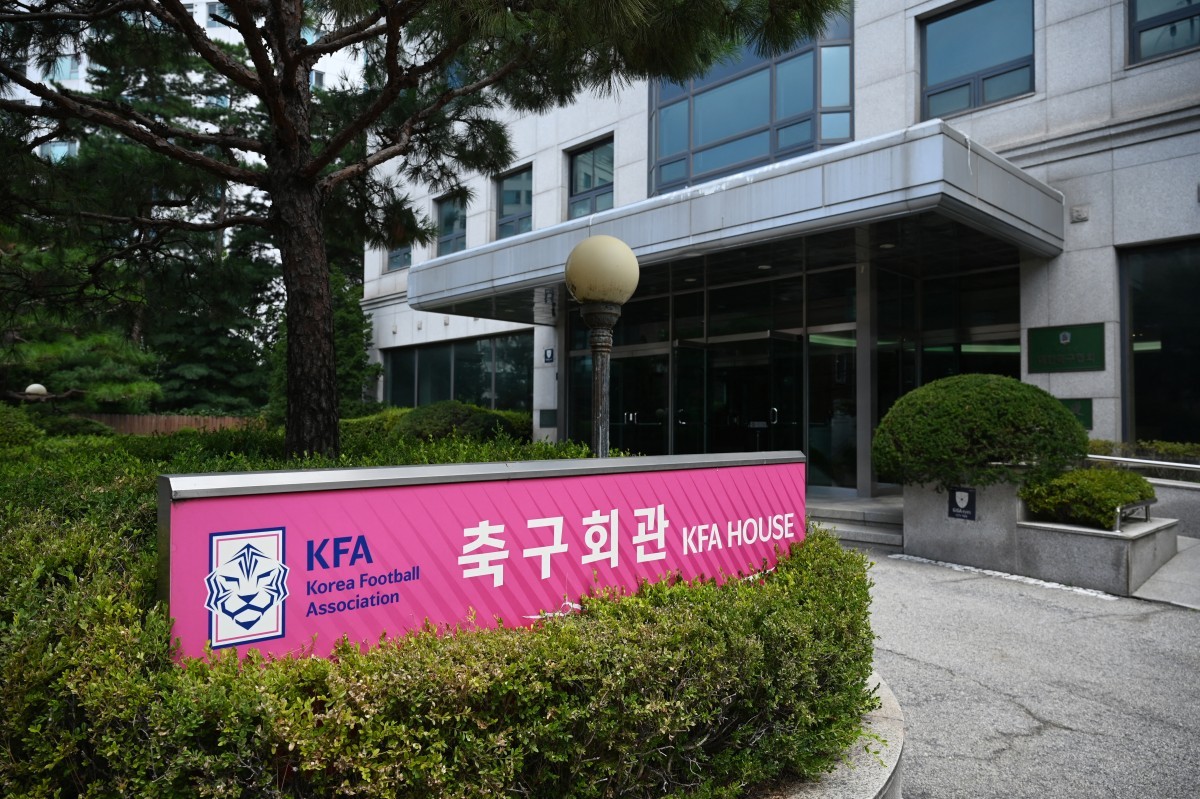 ‘CBF sul-coreana’ pagou por entretenimento sexual de juízes que apitaram jogos no país
