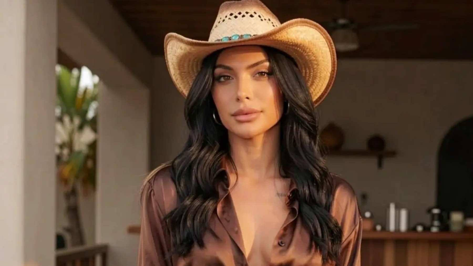 Quem é Aline Mineiro, influenciadora que voltou aos holofotes após polêmica em condomínio - QTU Questões do Universo