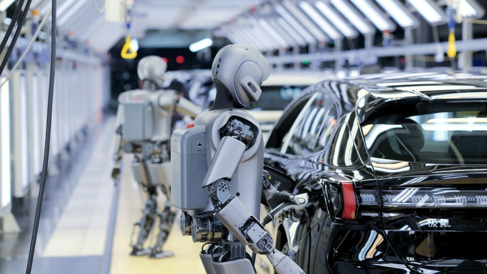 Robô humanoide sai dos laboratórios e começa a chegar ao chão de fábrica: veja como funciona
