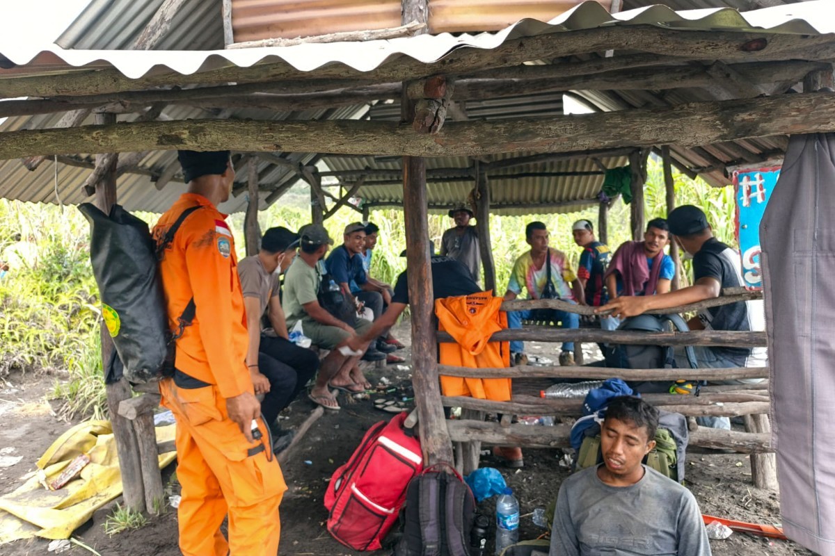 Resgate encontra últimos corpos de excursionistas mortos em erupção de vulcão na Indonésia